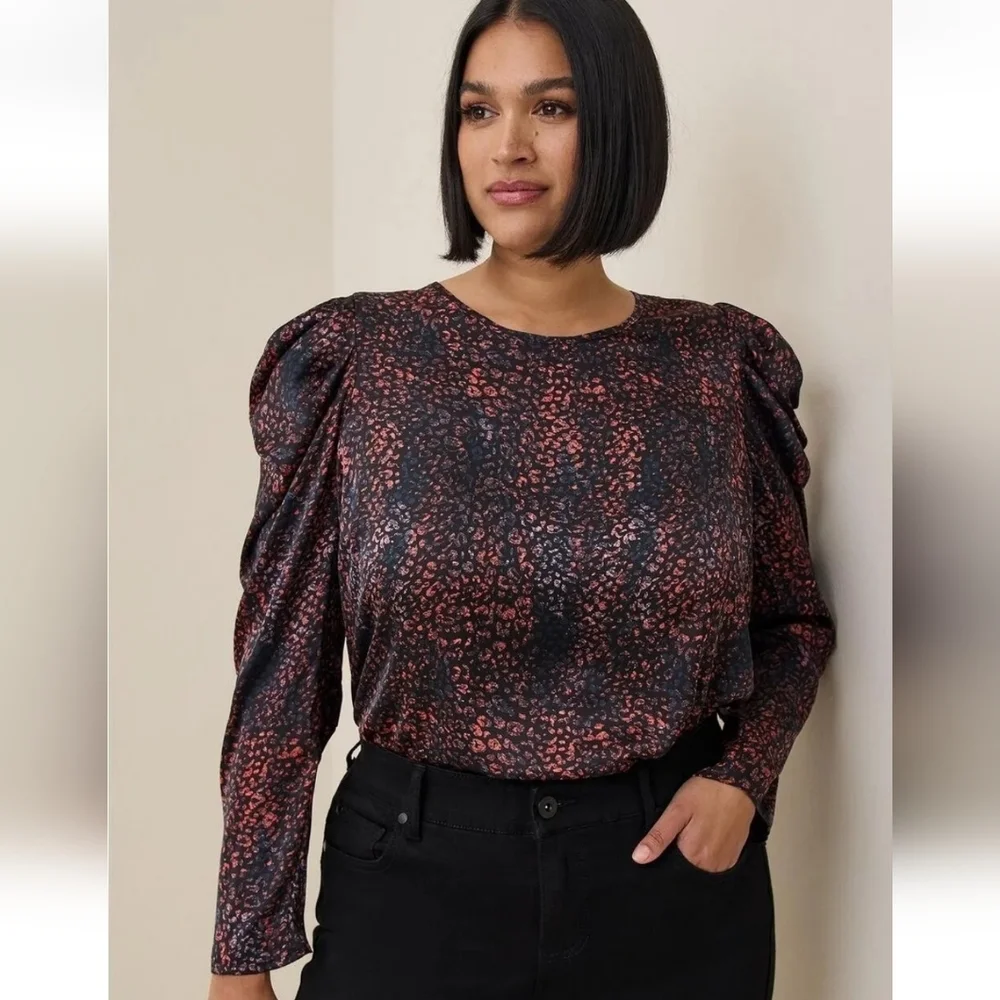 NWT TORRID PUFF SLEEVE BLOUSE